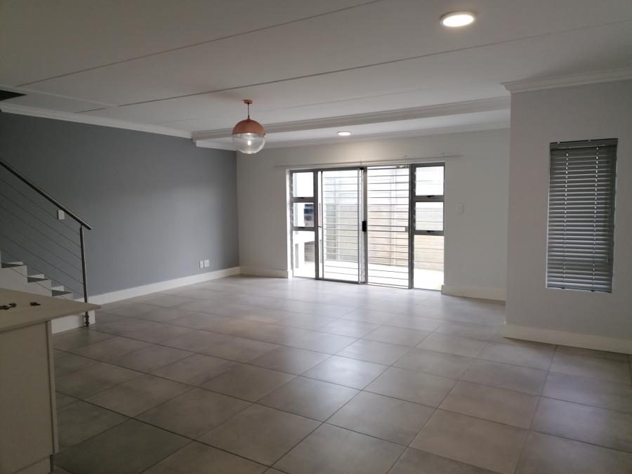 To Let 3 Bedroom Property for Rent in Langeberg Heights Western Cape